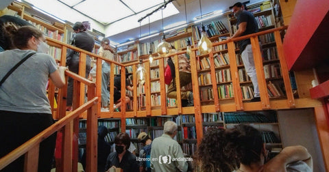 Descubre el Tapanco de Bajío 156: Un Refugio Literario con Encanto